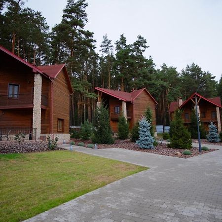 Tita Family House Hotel Gnedin Exterior photo