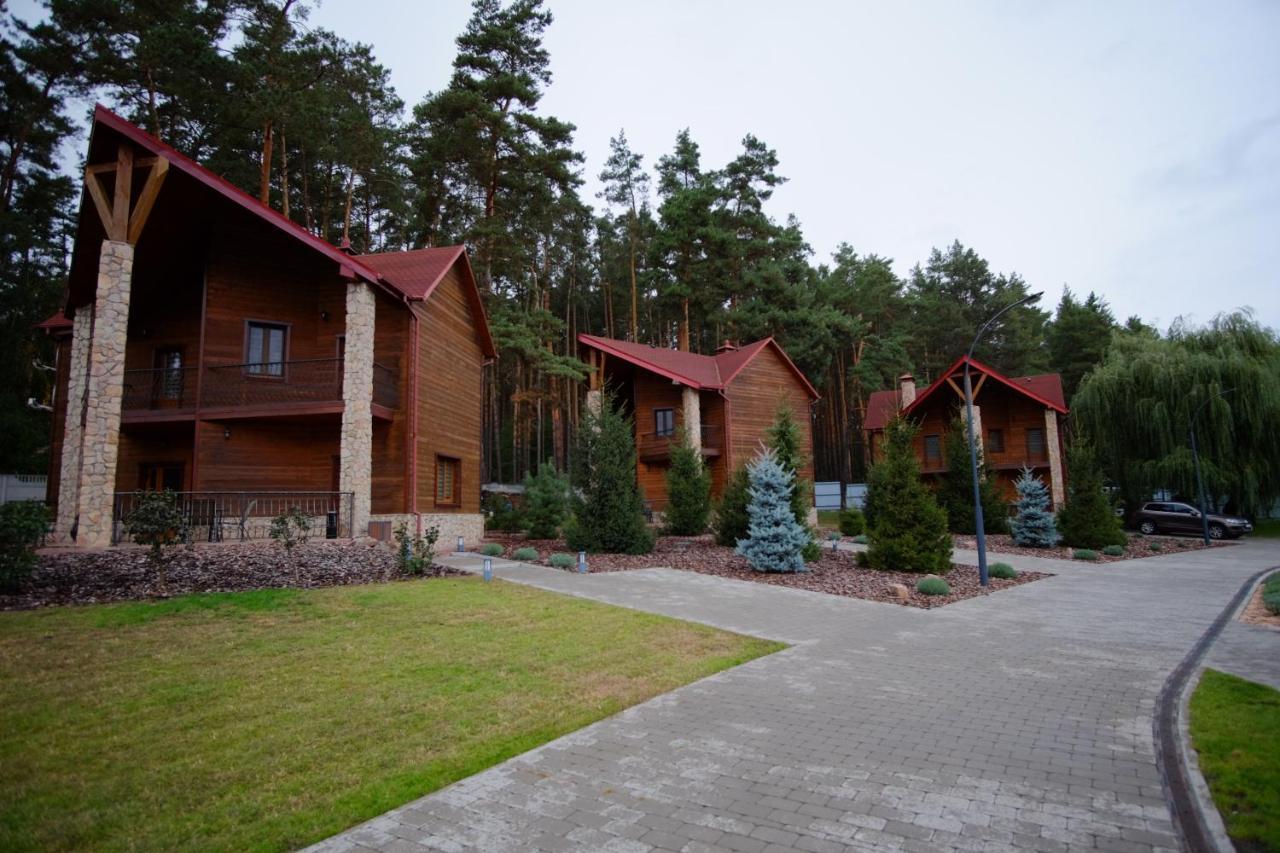 Tita Family House Hotel Gnedin Exterior photo